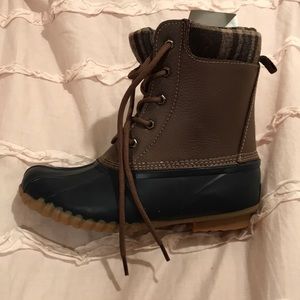 NWT Sporto Duck Boots
